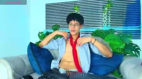 Thiago Saenzz online show from March 2026 03:29:01 PM