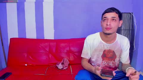 Snapshot of thisforyou_ chatting on December 2024 12:31:01 PM Made for you Chloe online show from December 2024 12:31:01 PM