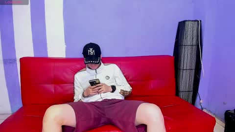 Snapshot of thisforyou_ chatting on January 2025 01:01:01 PM Made for you Chloe online show from January 2025 01:01:01 PM