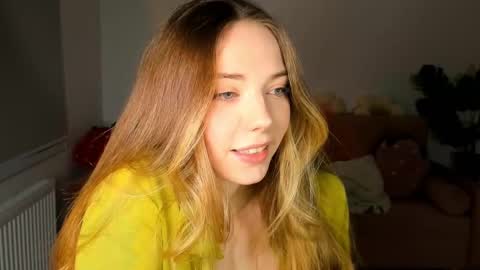 Snapshot of thisisamelia chatting on March 2025 03:20:01 PM Amelia shows on mondays fridays and sundays if anything changes im giving updates on my fansly online show from March 2025 03:20:01 PM