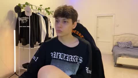 Thomas Hill online show from October 2025 06:45:02 PM