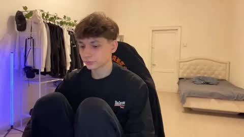 Thomas Hill online show from December 2025 09:09:02 PM