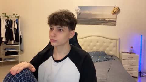 Thomas Hill online show from December 2025 09:00:01 PM