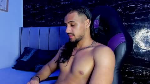 Thomas online show from October 2025 12:58:01 PM