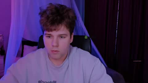 thomas_crow online show from April 2026 08:56:01 AM