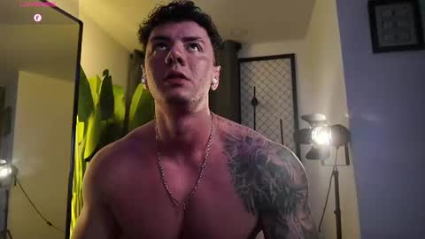 Snapshot of thomas_falcon1 chatting on June 2026 01:16:01 AM Thomas Falcon online show from June 2026 01:16:01 AM