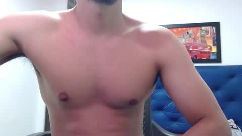 Snapshot of thomas_neuman chatting on February 2025 08:03:01 PM Thomas online show from February 2025 08:03:01 PM