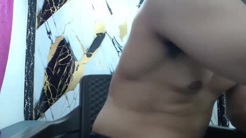 Snapshot of thomas_neuman chatting on April 2026 05:54:02 PM Thomas online show from April 2026 05:54:02 PM