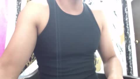 Snapshot of thomas_neuman chatting on April 2026 09:05:02 PM Thomas online show from April 2026 09:05:02 PM