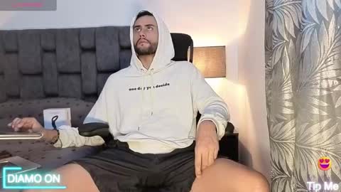 Thomas online show from October 2025 05:12:01 PM