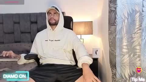 Thomas online show from October 2025 04:08:01 PM