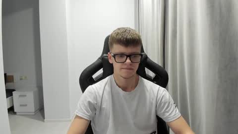 Tomas online show from January 2025 08:06:02 PM