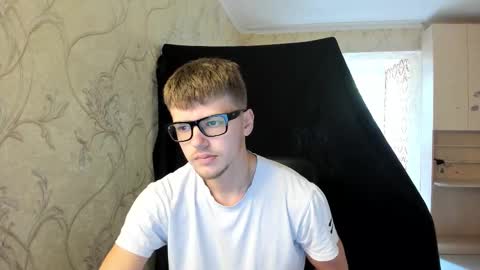 Tomas online show from October 2025 10:01:02 AM