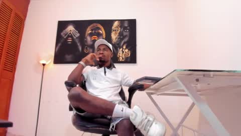 Snapshot of thomas_shelbys chatting on January 2025 03:39:01 AM Thomas online show from January 2025 03:39:01 AM