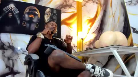 Snapshot of thomas_shelbys chatting on November 2025 04:06:02 AM Thomas online show from November 2025 04:06:02 AM