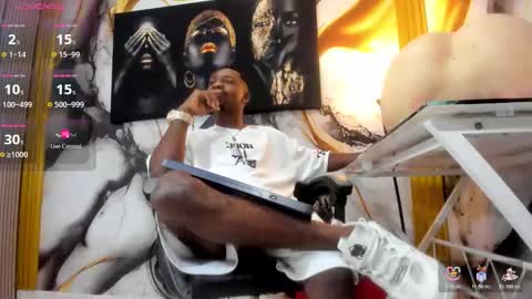 Snapshot of thomas_shelbys chatting on November 2025 03:30:01 AM Thomas online show from November 2025 03:30:01 AM