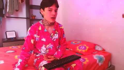 Snapshot of thomas_stallon chatting on March 2025 01:32:02 PM thomas online show from March 2025 01:32:02 PM