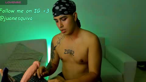 Snapshot of thomas_thundr chatting on April 2026 06:58:02 AM Thomas and Faon online show from April 2026 06:58:02 AM
