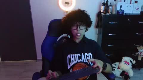 Snapshot of thomascooper_cams chatting on October 2025 06:54:02 PM VALERIA online show from October 2025 06:54:02 PM