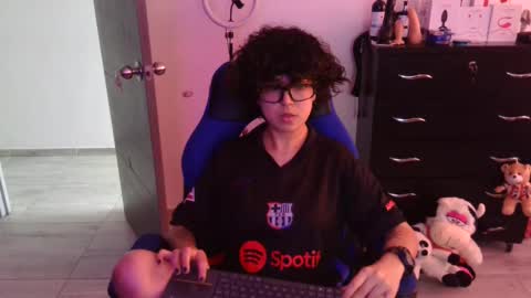 Snapshot of thomascooper_cams chatting on November 2025 07:14:02 PM VALERIA online show from November 2025 07:14:02 PM