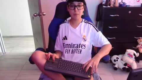 Snapshot of thomascooper_cams chatting on December 2025 05:31:02 PM VALERIA online show from December 2025 05:31:02 PM