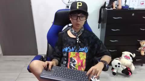 Snapshot of thomascooper_cams chatting on January 2026 09:49:02 PM VALERIA online show from January 2026 09:49:02 PM