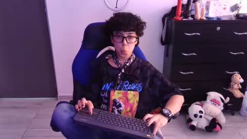 Snapshot of thomascooper_cams chatting on February 2026 04:19:02 PM VALERIA online show from February 2026 04:19:02 PM