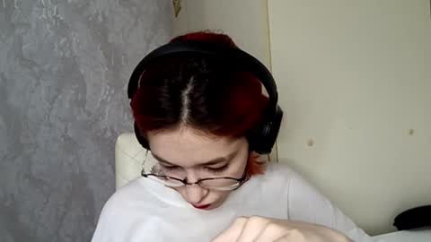 Snapshot of thomasvicknair chatting on December 2025 11:52:02 AM Lina online show from December 2025 11:52:02 AM