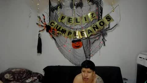 thomson_hot01 online show from October 2025 05:52:02 AM