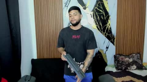 thomson_hot01 online show from December 2025 05:28:01 AM