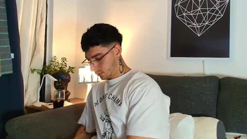 thomylov online show from March 2026 01:43:02 AM