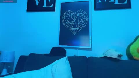 thomylov online show from April 2026 11:29:01 PM