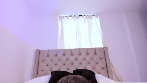 Snapshot of thomythompson chatting on February 2025 12:47:01 PM Thomy T online show from February 2025 12:47:01 PM