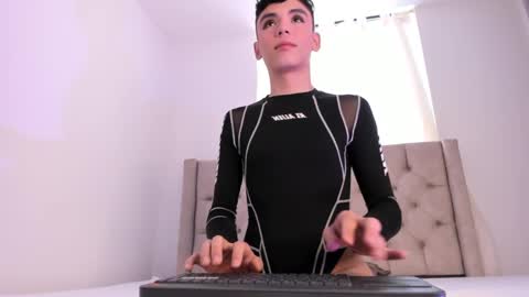 Snapshot of thomythompson chatting on February 2025 02:24:02 PM Thomy T online show from February 2025 02:24:02 PM