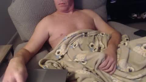 Snapshot of thonglife chatting on December 2025 05:46:01 AM Jonathan online show from December 2025 05:46:01 AM