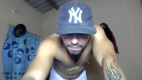 Snapshot of thonybeiio chatting on September 2025 03:01:01 PM thonybeiio online show from September 2025 03:01:01 PM