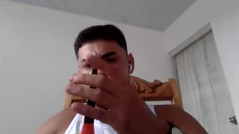 Snapshot of thonybeiio chatting on November 2025 06:43:02 PM thonybeiio online show from November 2025 06:43:02 PM