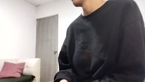 thonyy online show from October 2025 12:32:01 AM