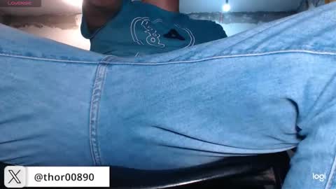 thor0200 online show from November 2025 03:28:01 AM