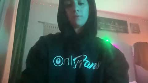 Snapshot of throatyygoat chatting on November 2025 05:51:02 AM throatyygoat online show from November 2025 05:51:02 AM