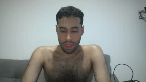 Snapshot of throwawayyourgun chatting on February 2025 08:32:01 PM Luka online show from February 2025 08:32:01 PM