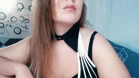 Snapshot of tia_meow chatting on January 2025 11:04:01 PM tiameow online show from January 2025 11:04:01 PM