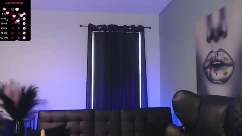 Tia Bella online show from January 2025 08:53:02 PM