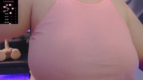 Tia Bella online show from February 2025 04:50:01 PM