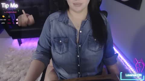 Tia Bella online show from January 2026 08:47:01 PM