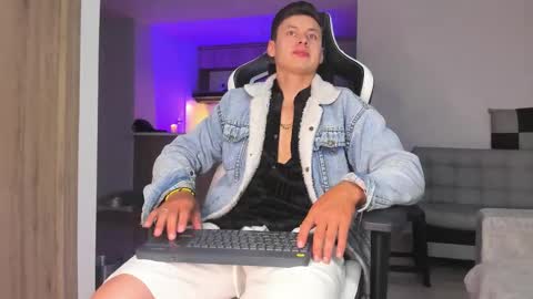 Snapshot of tiago_goez chatting on October 2025 11:57:02 PM santiago online show from October 2025 11:57:02 PM