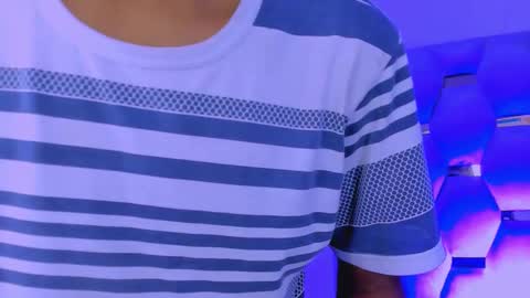 tiago_xxx_ online show from October 2025 10:41:02 PM