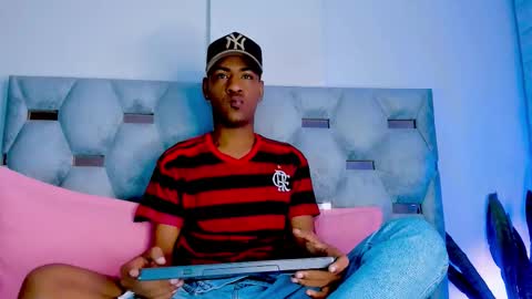 tiago_xxx_ online show from October 2025 12:29:01 AM