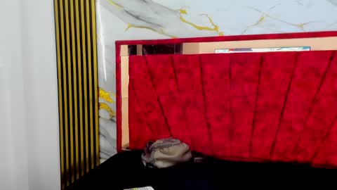 tiana_hots online show from April 2026 01:00:01 AM