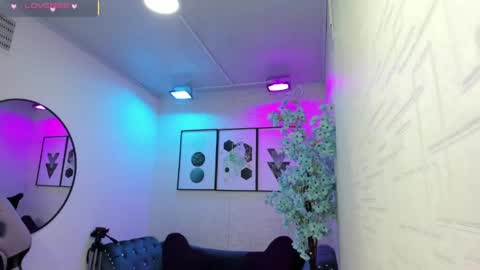 Tiara  online show from June 2026 03:23:02 AM